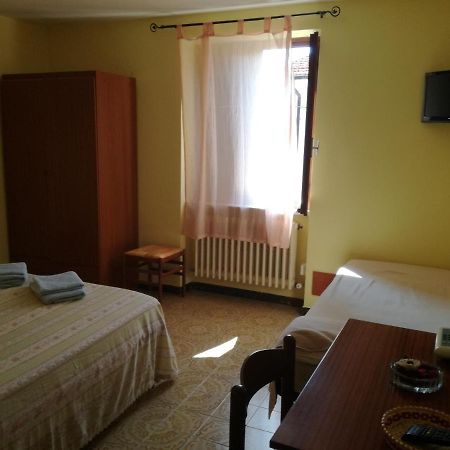 Albergo Al Castello Millesimo Bagian luar foto