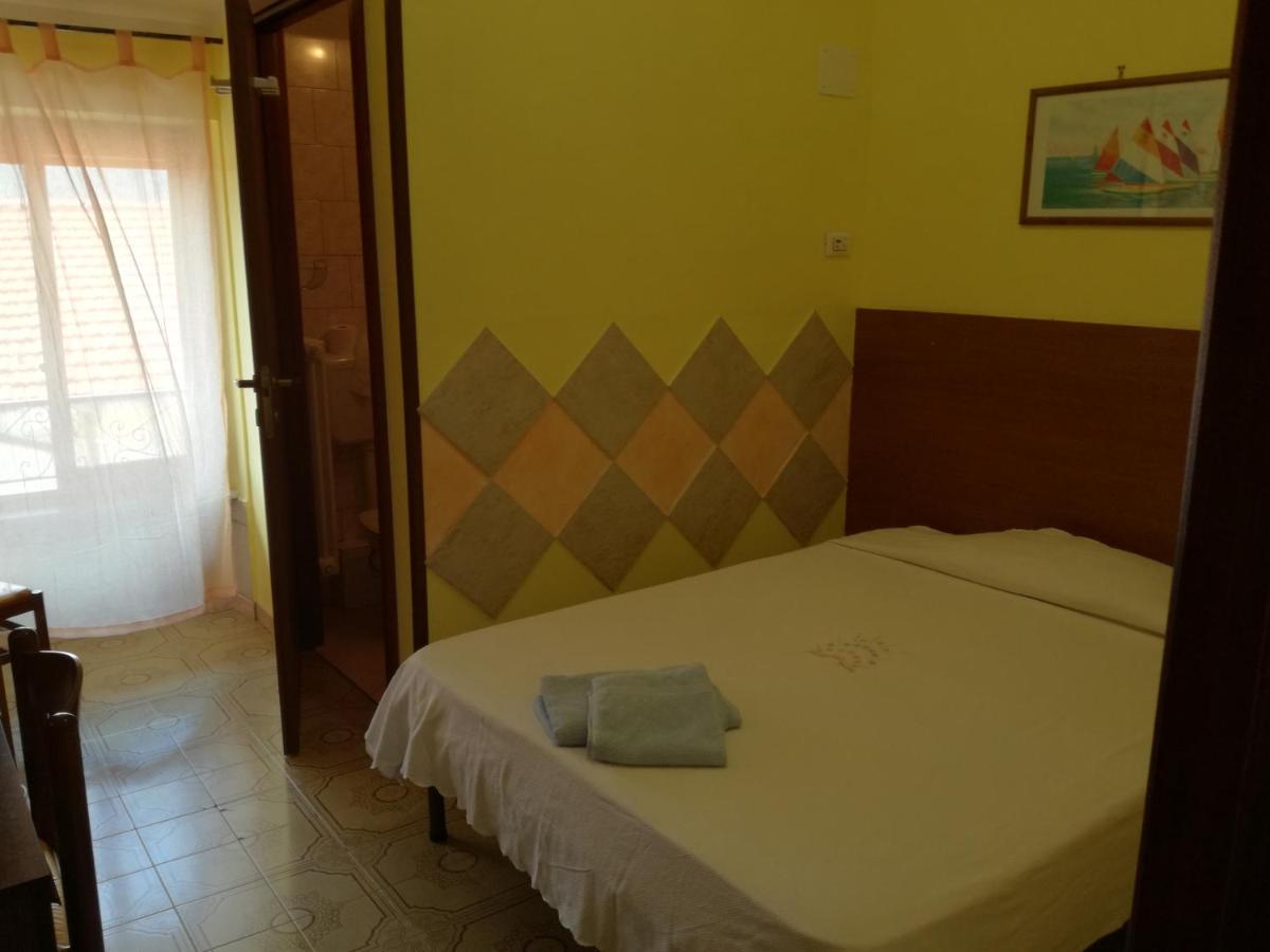 Albergo Al Castello Millesimo Bagian luar foto